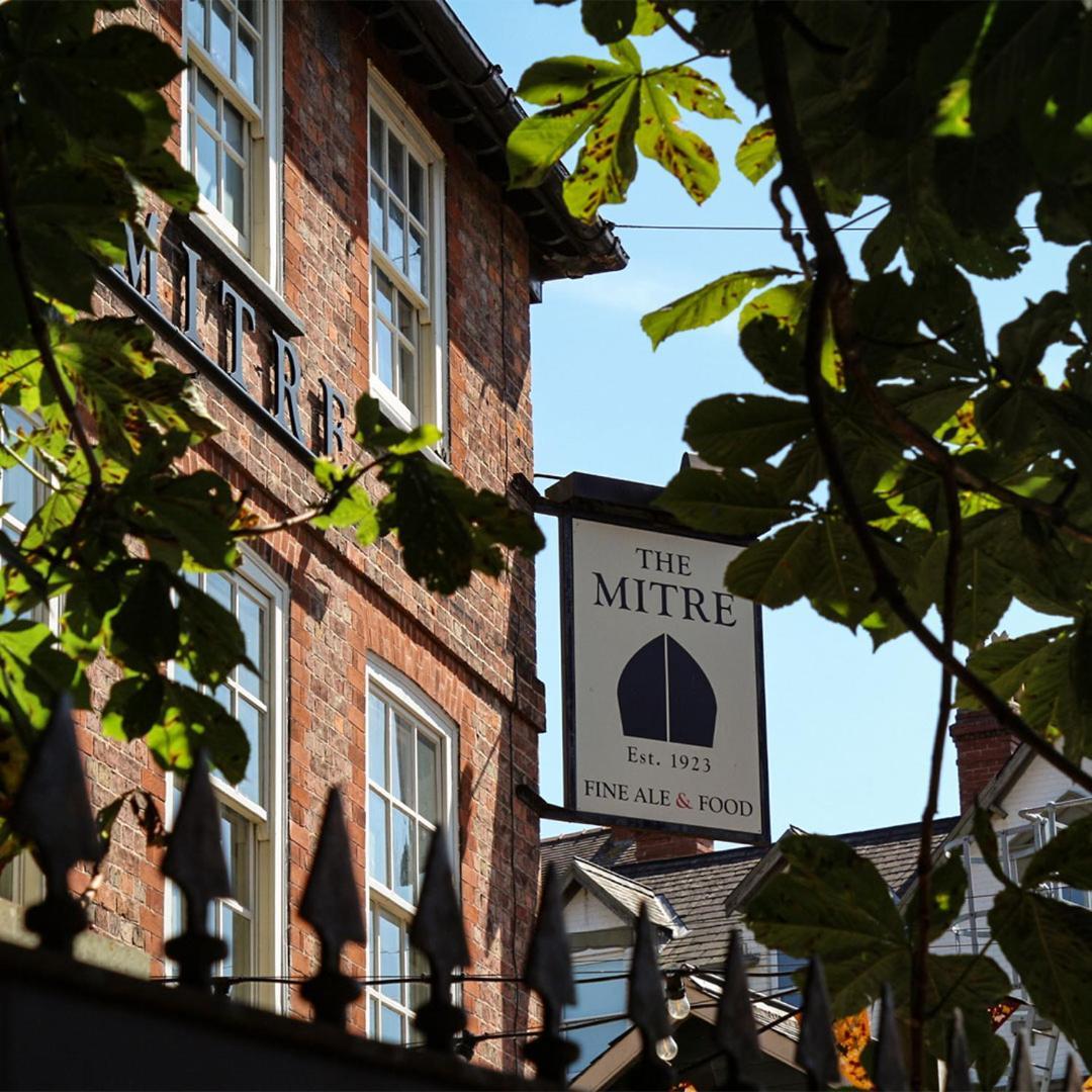 The Mitre Inn Knaresborough Exterior photo