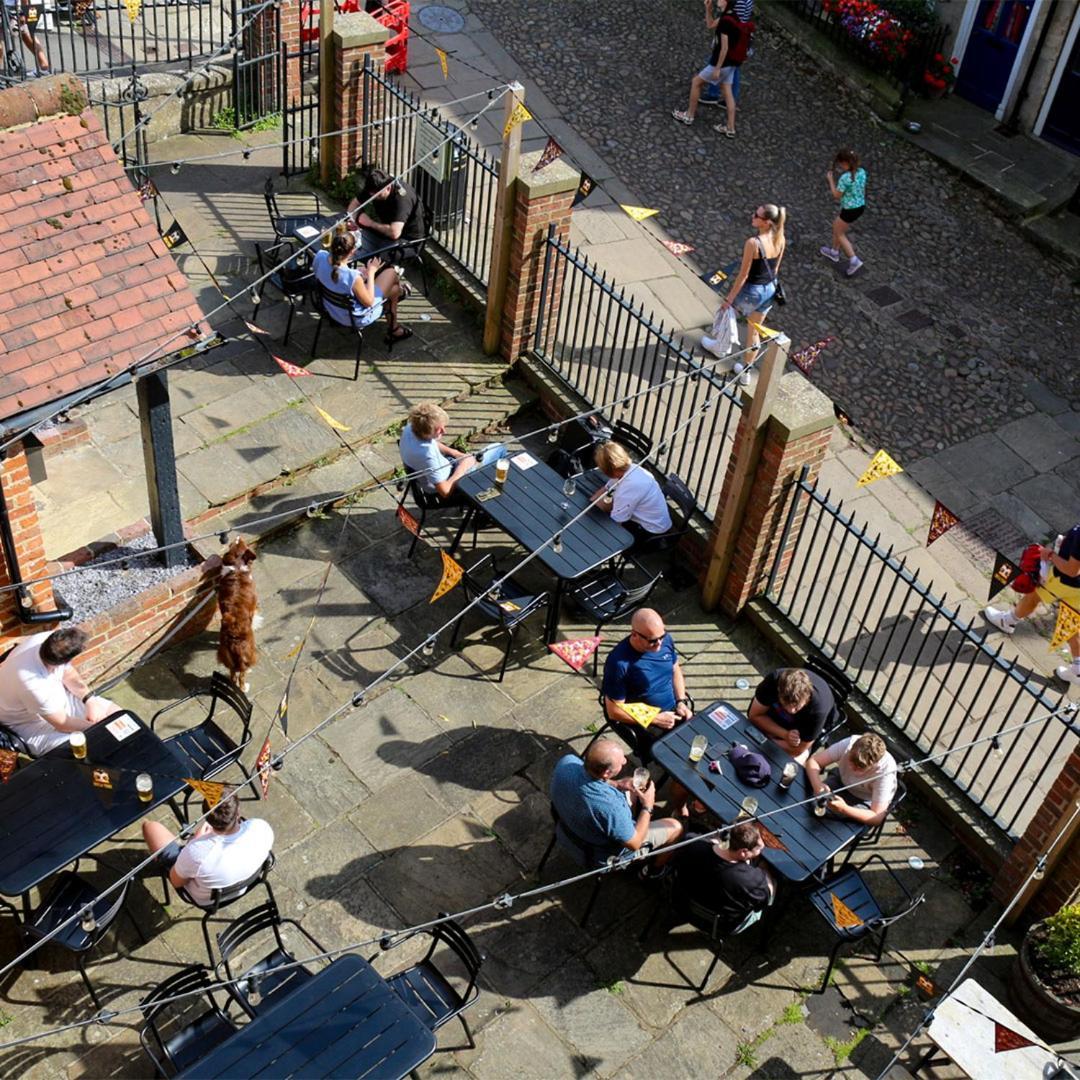 The Mitre Inn Knaresborough Exterior photo